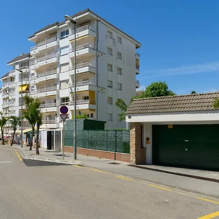Romantico Piso De La Playa Fenals דירה